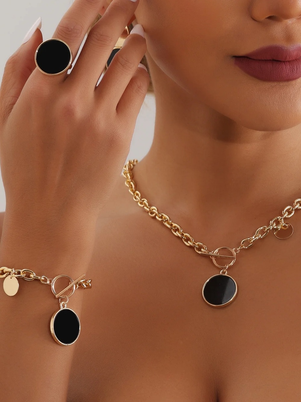 18K Gold Plated Vintage Style Jewelry Set - NWOT